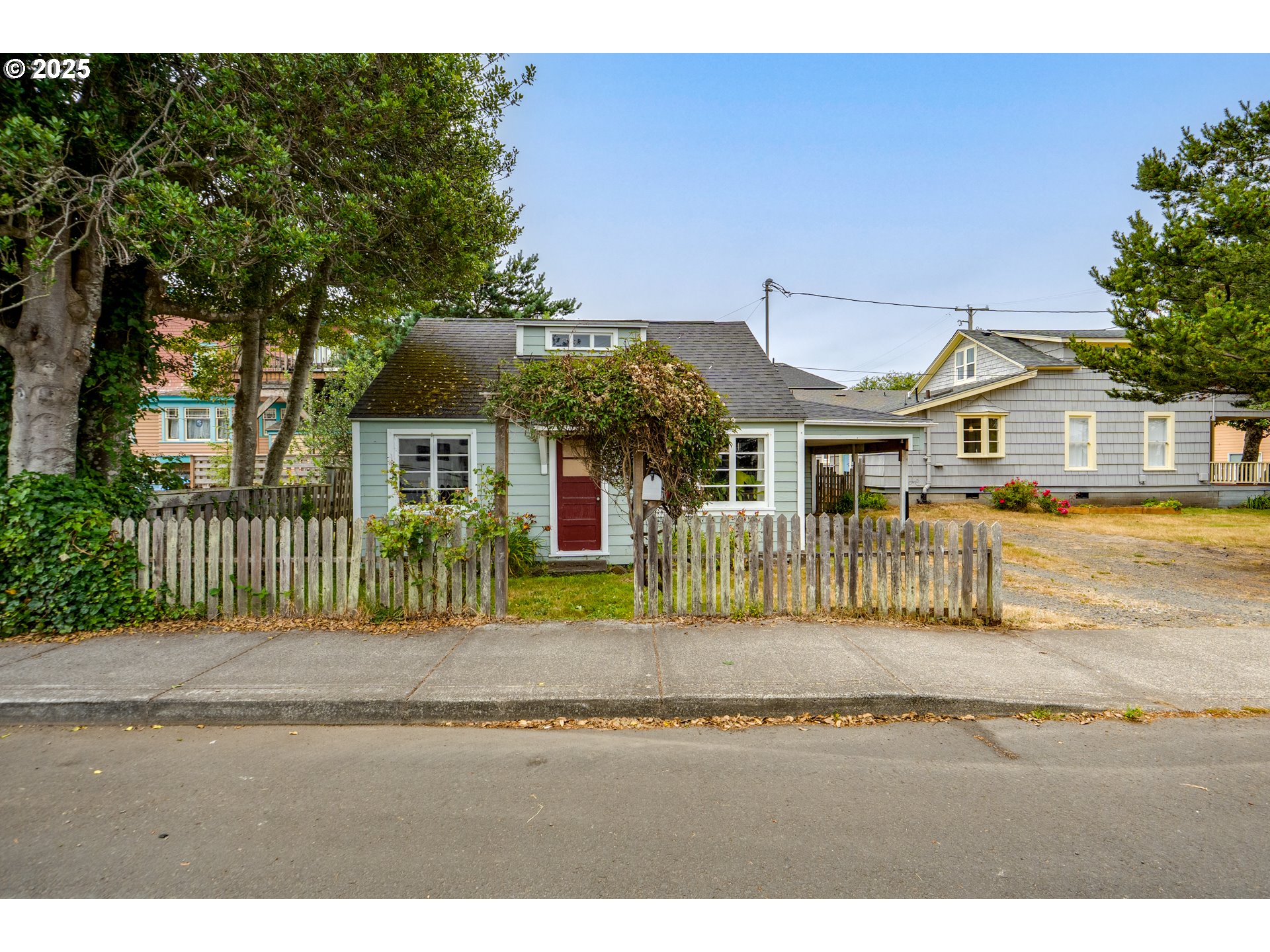 218 NECANICUM DR