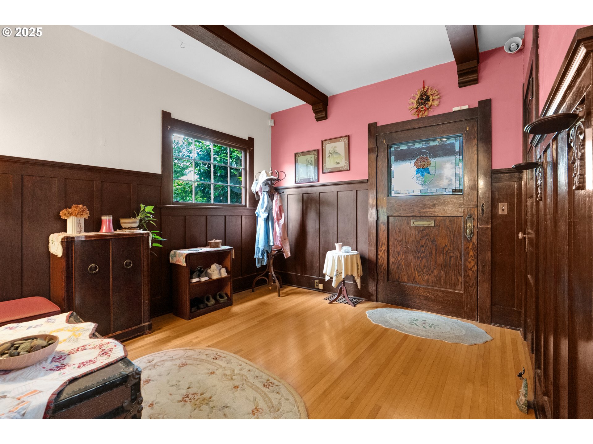 1528 IRVING AVE