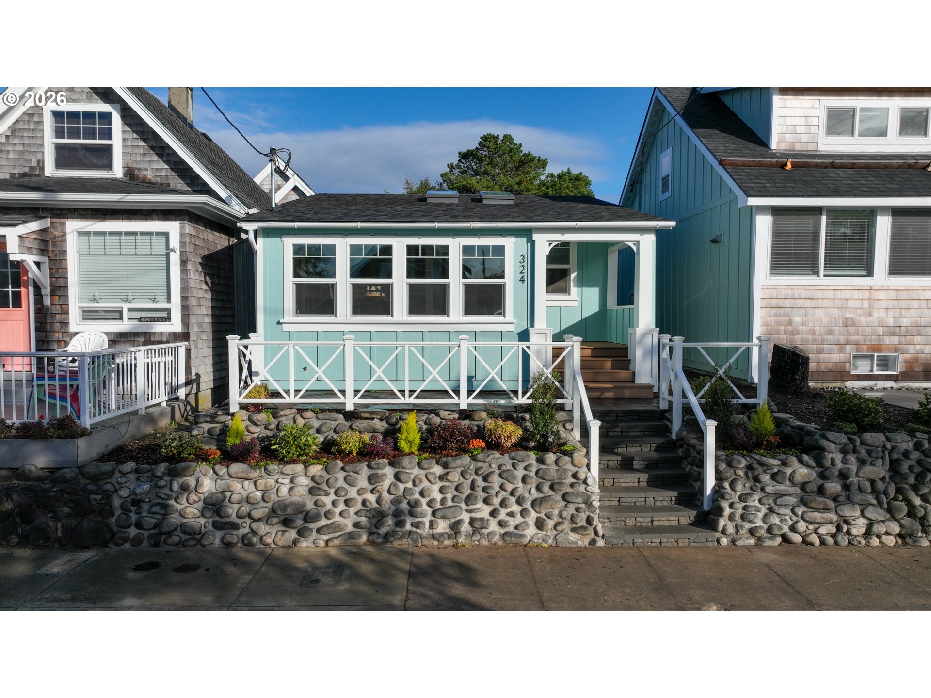 324 6TH AVE
