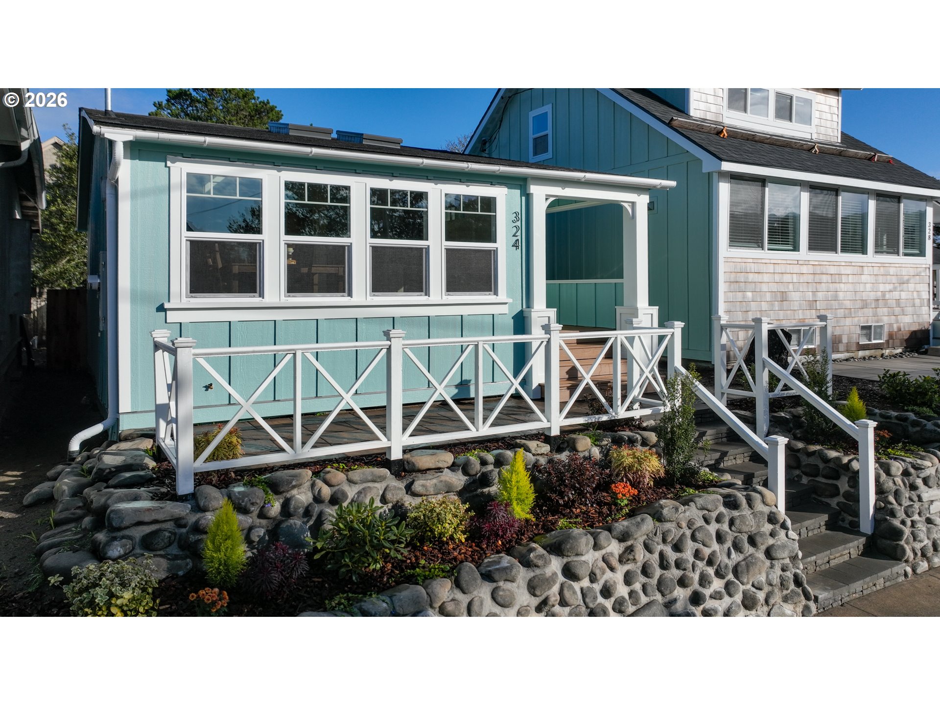 324 6TH AVE