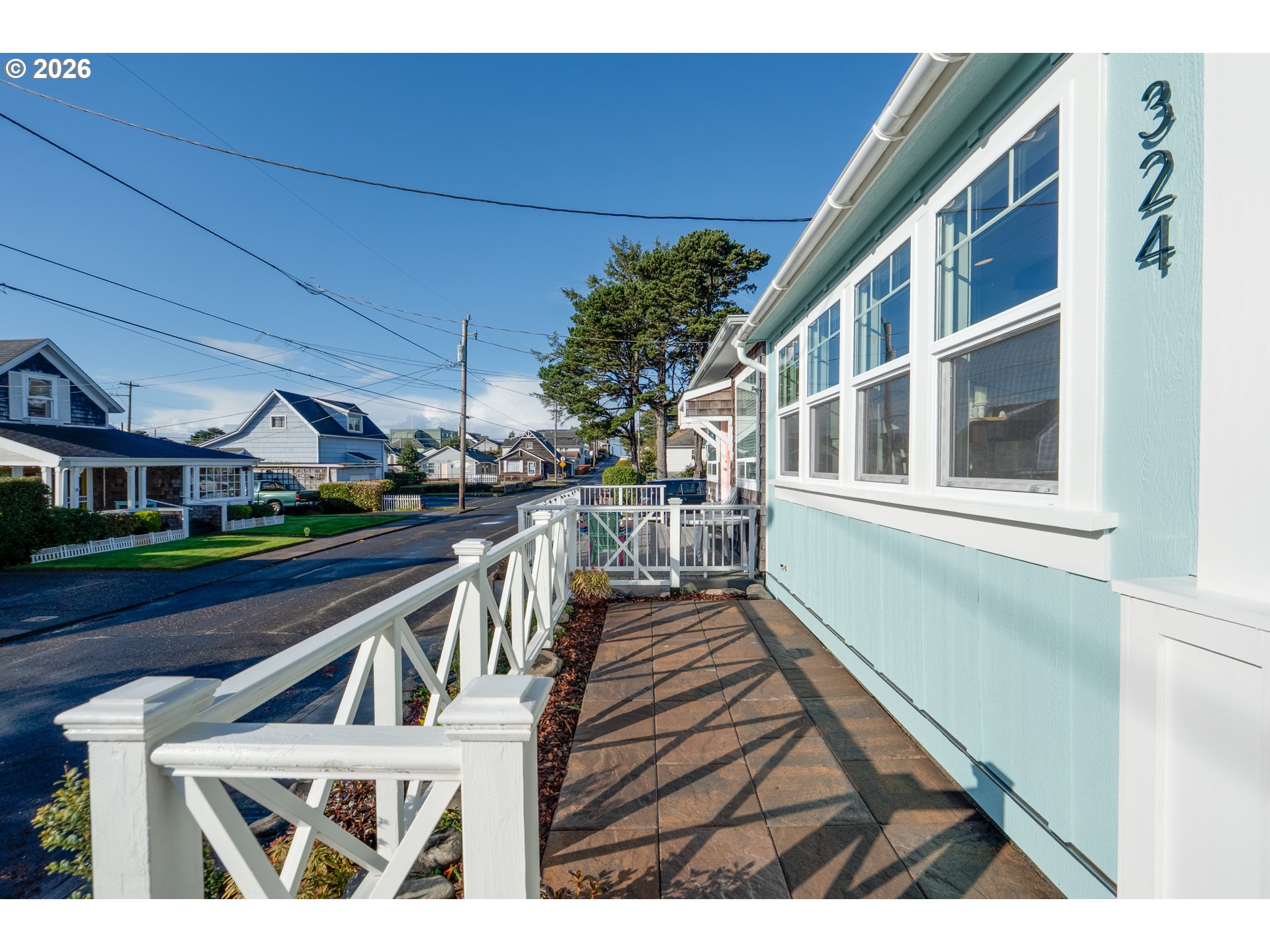 324 6TH AVE