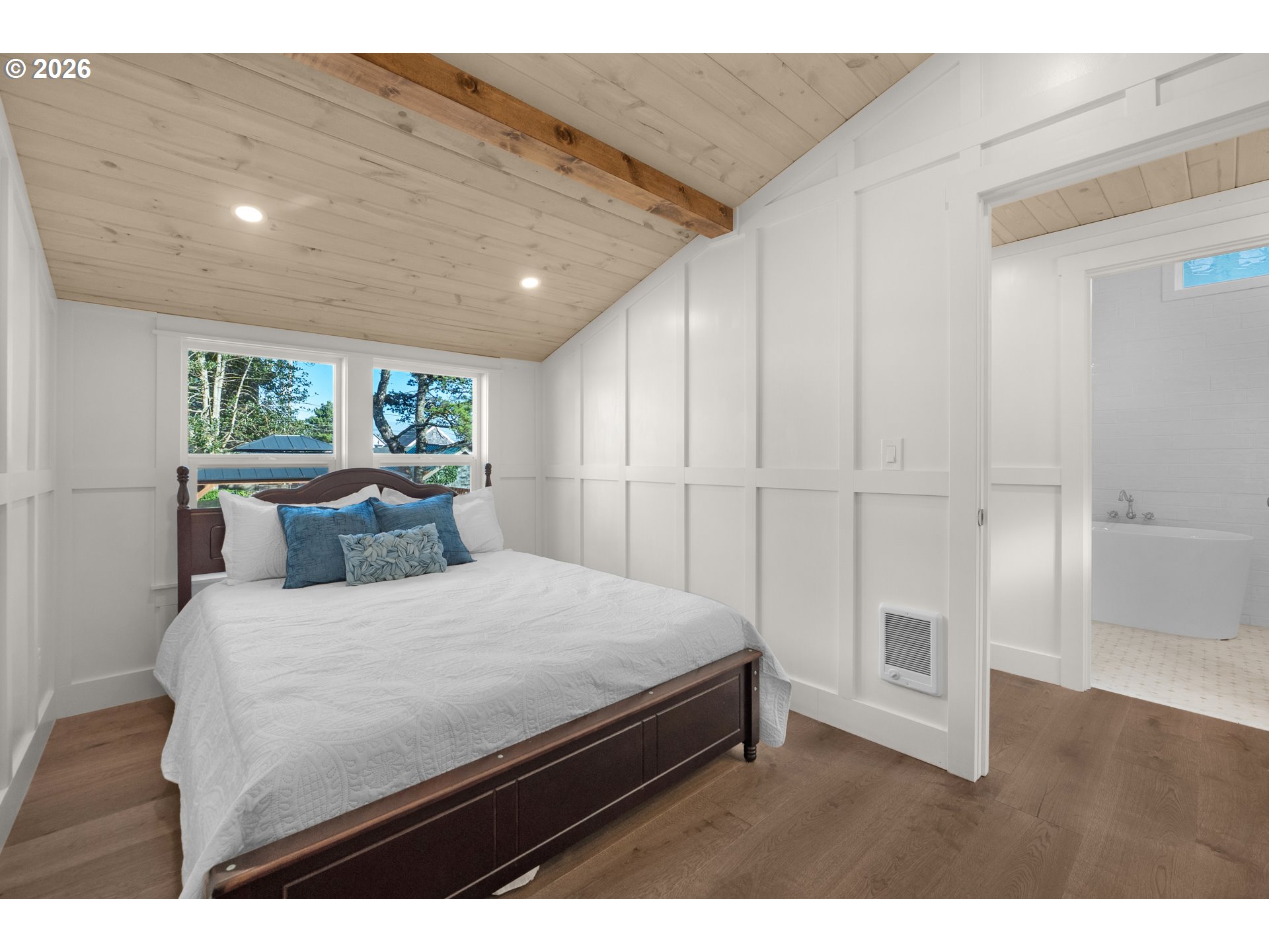 324 6TH AVE
