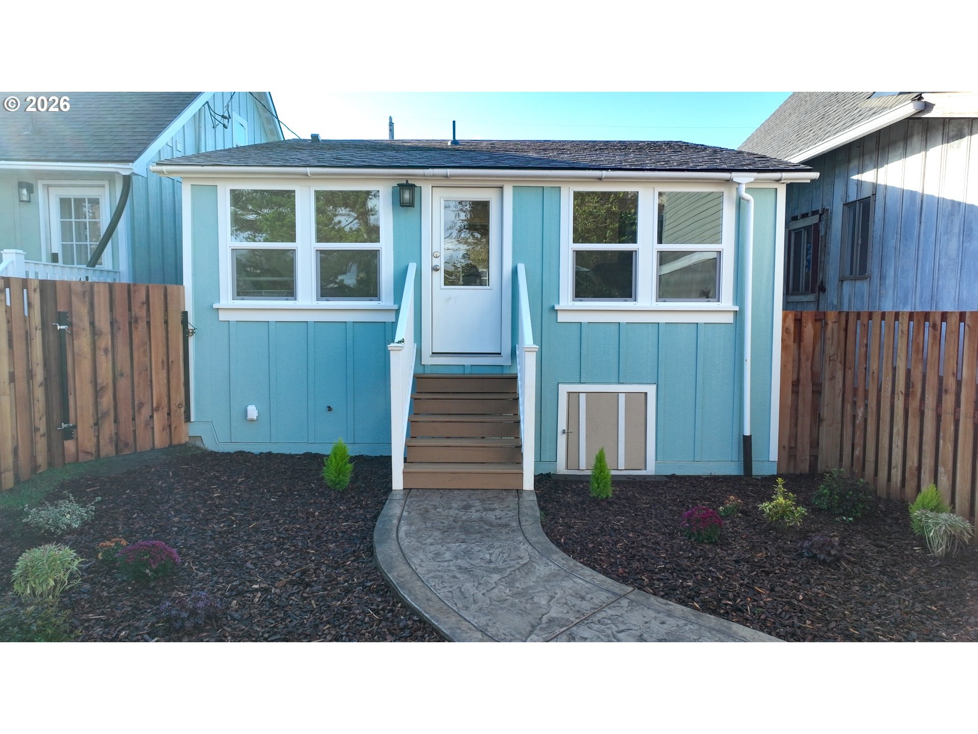 324 6TH AVE