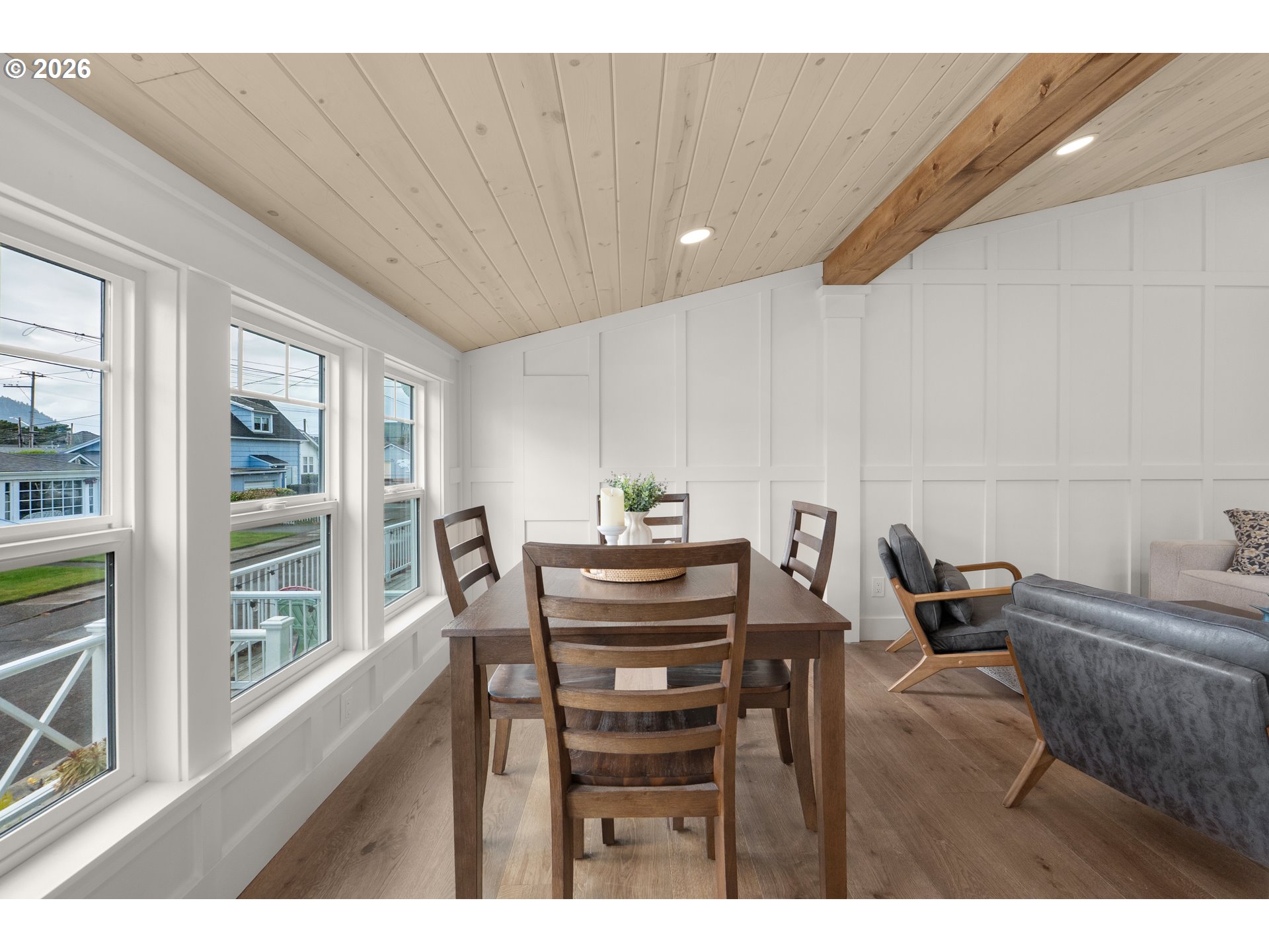 324 6TH AVE
