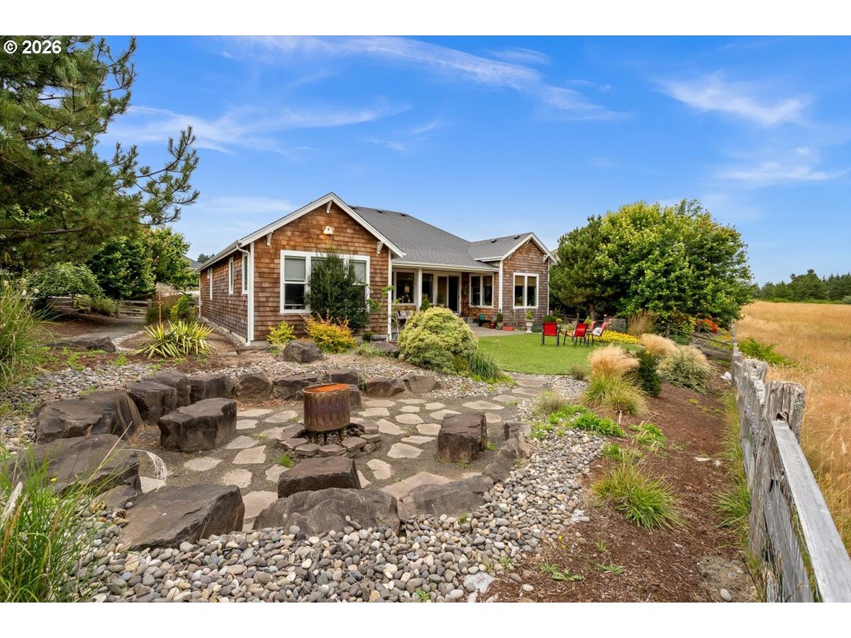 5295 Drummond Dr, Gearhart