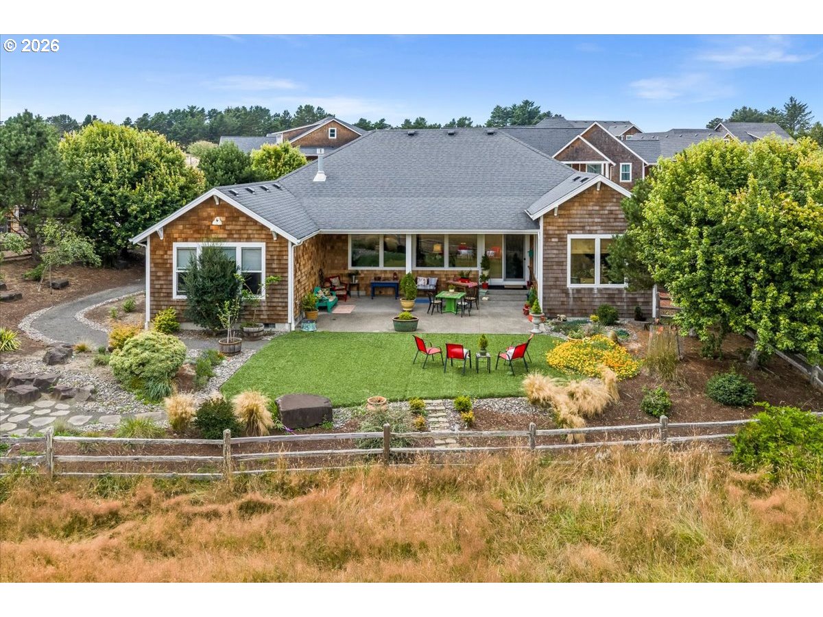 5295 Drummond Dr, Gearhart