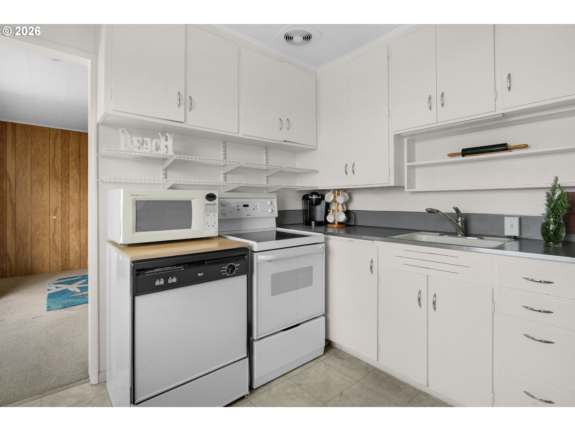 2977 Sunset Blvd, Seaside
