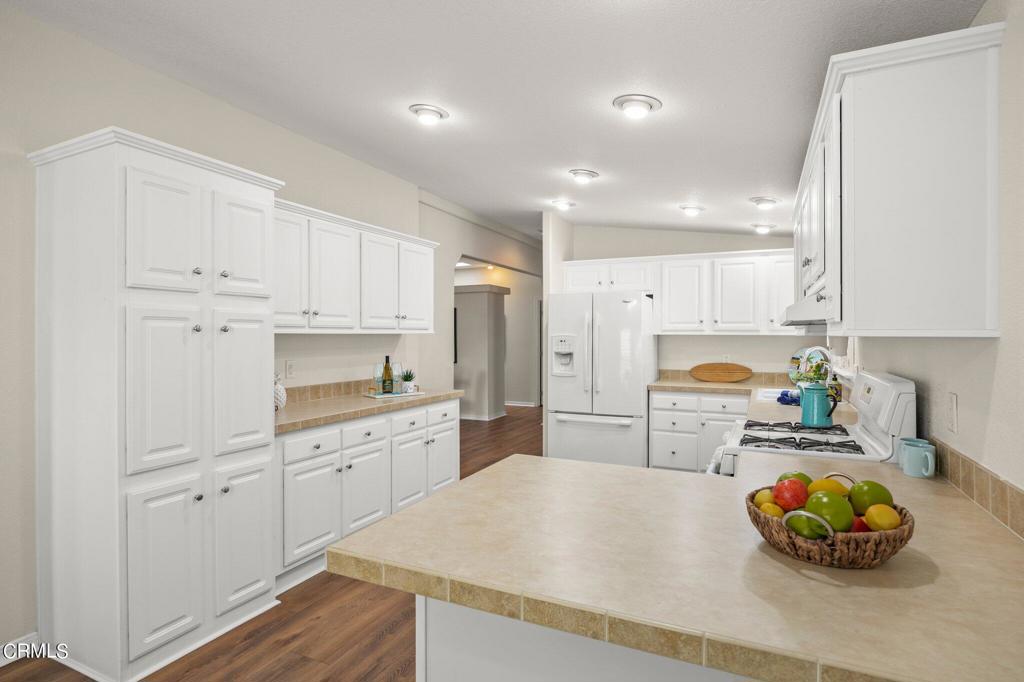 1215 Anchors Way Drive 129