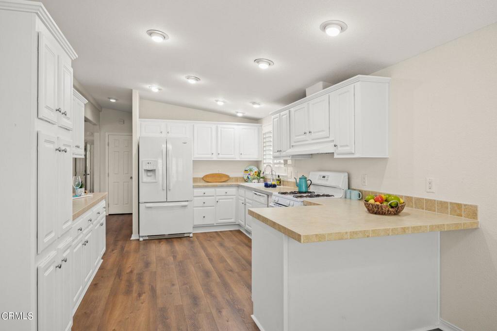 1215 Anchors Way Drive 129