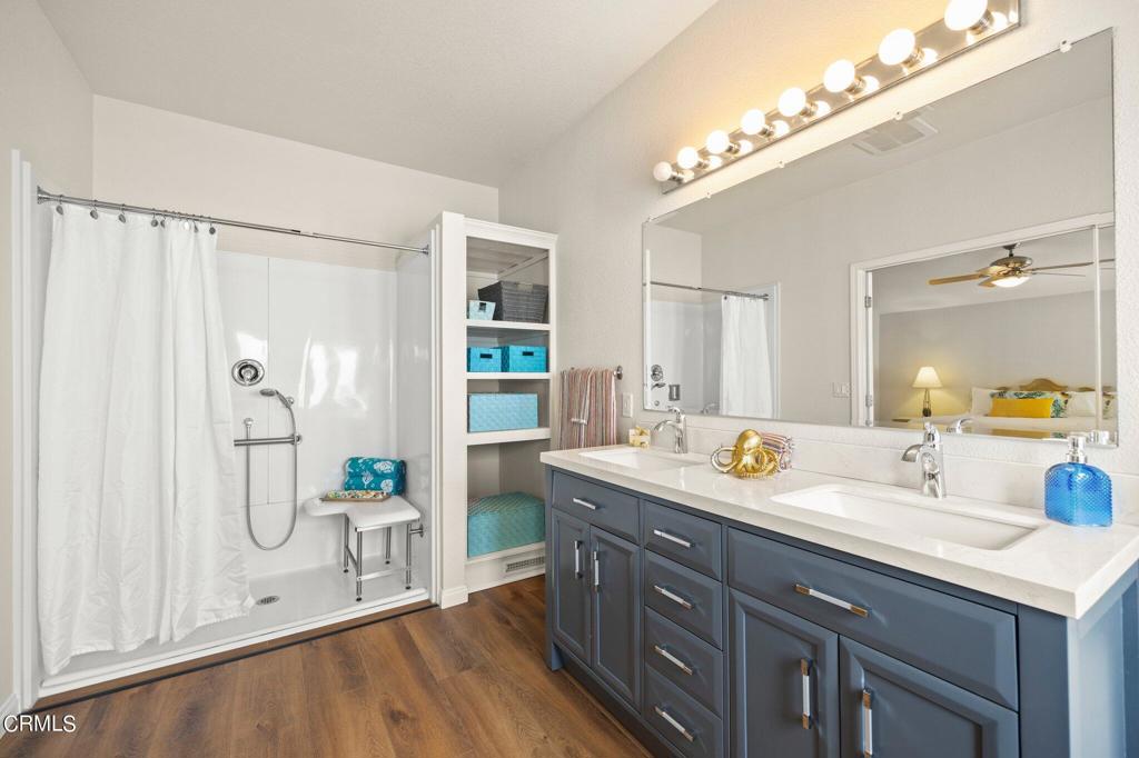 1215 Anchors Way Drive 129