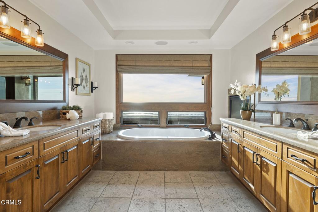 1417 Marine Way