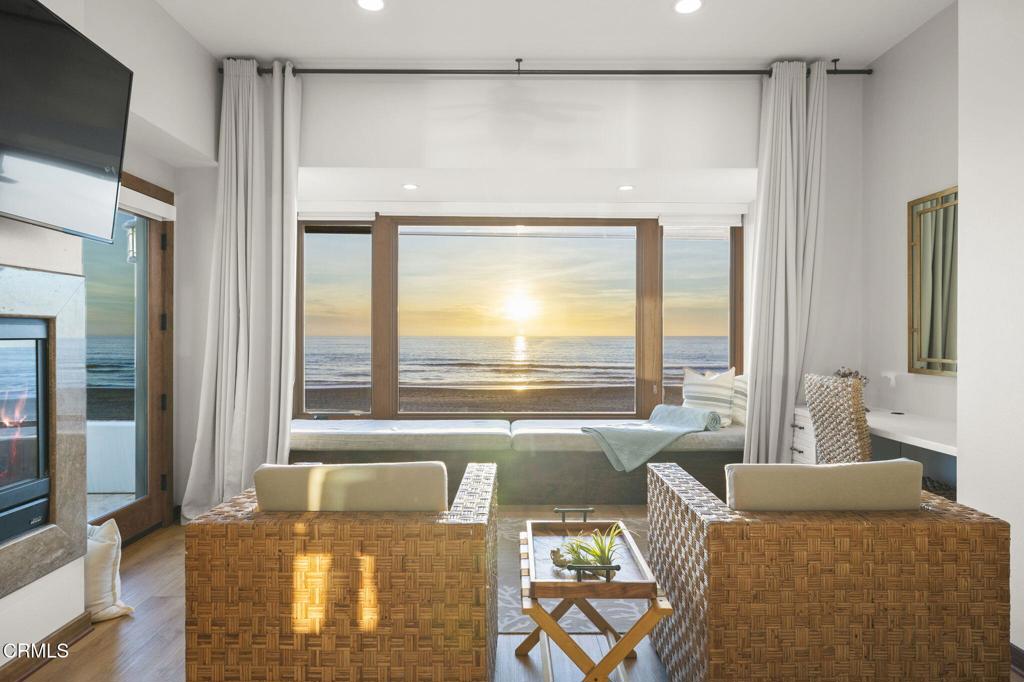 1417 Marine Way