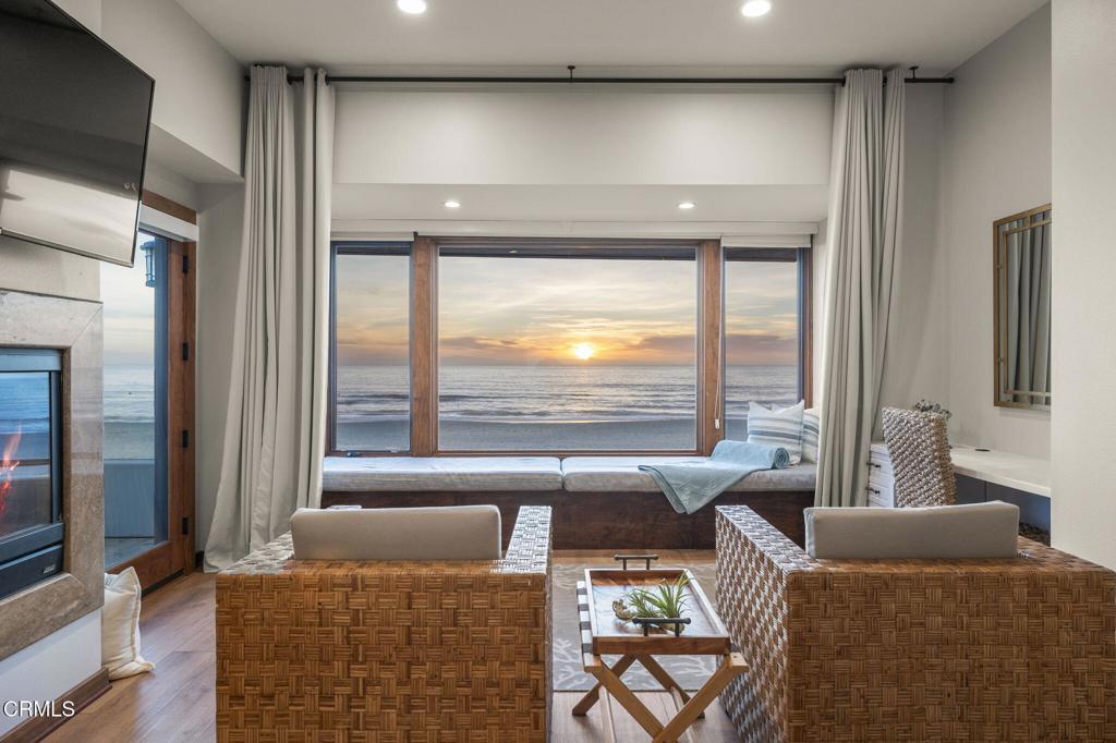 1417 Marine Way