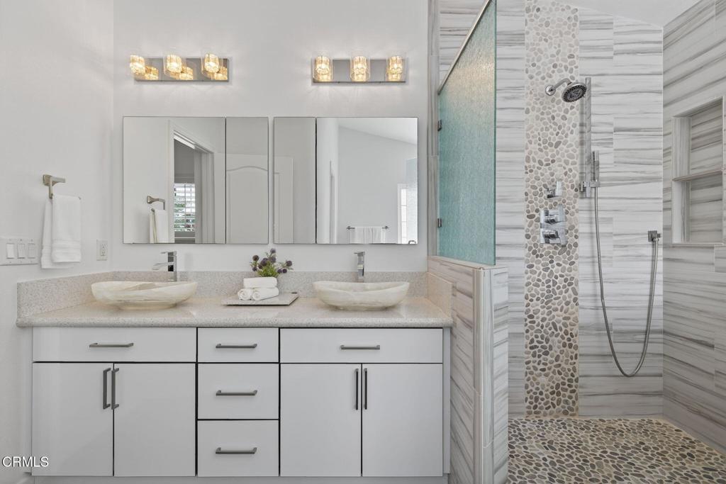 676 Pacific Cove Drive