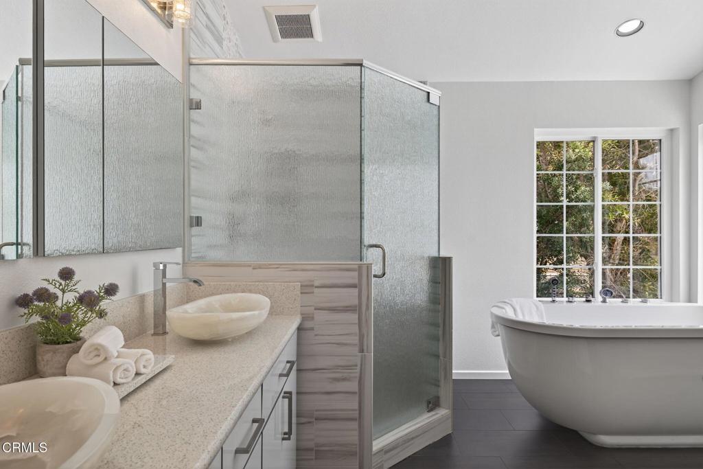 676 Pacific Cove Drive