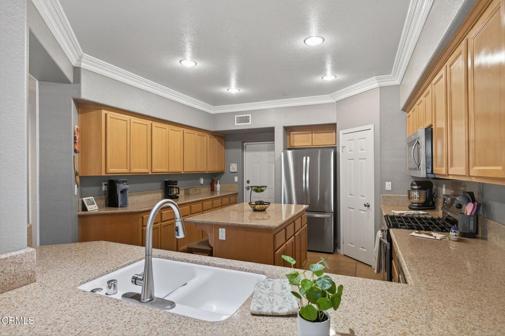 3112 London Lane