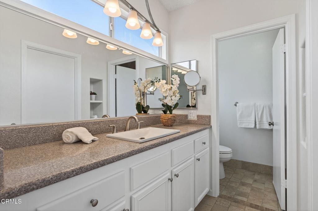 10041 Norwalk Street