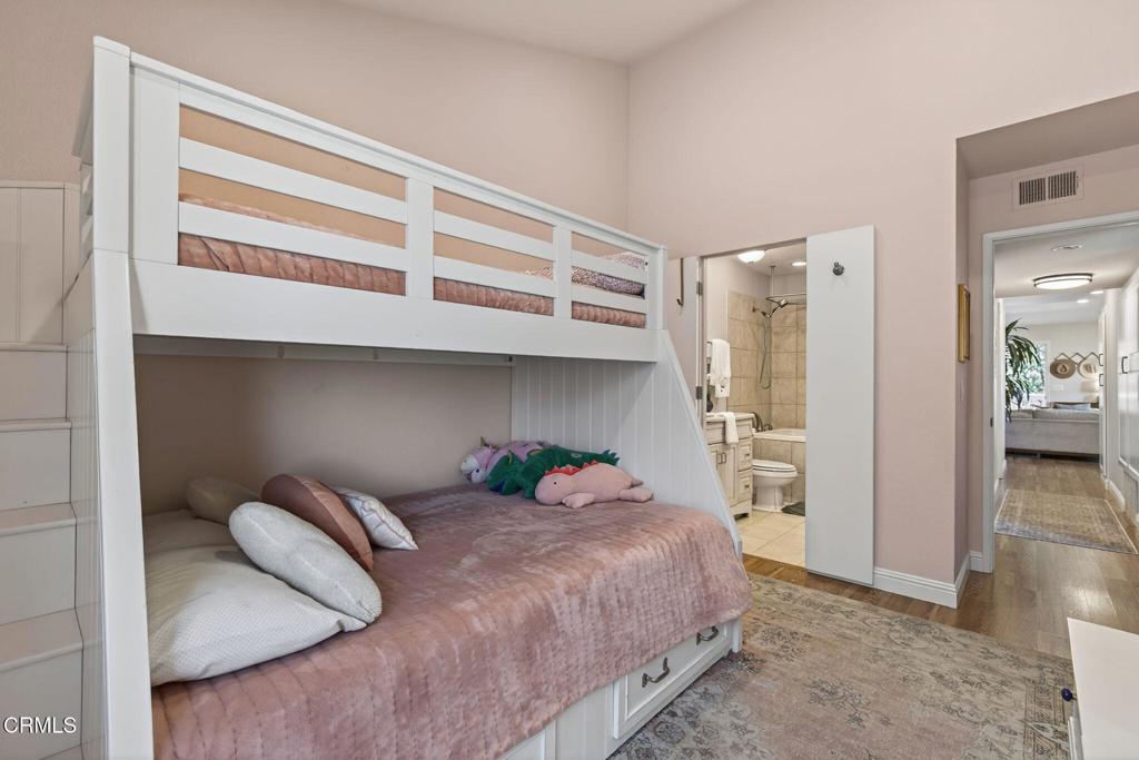 5463 Driftwood Street