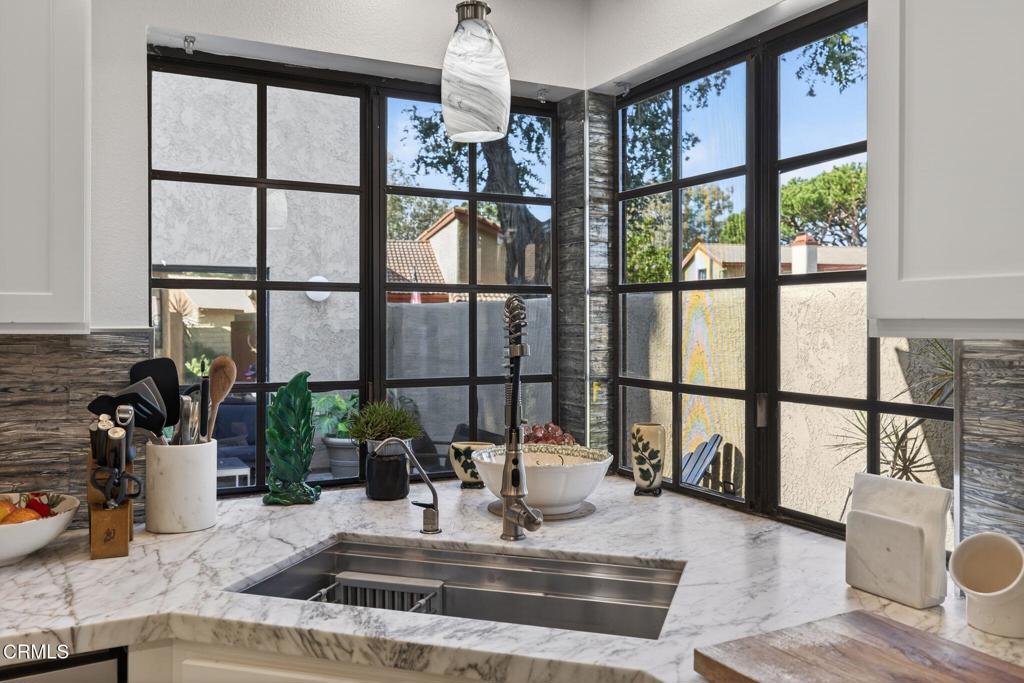 3712 Via Pacifica Walk