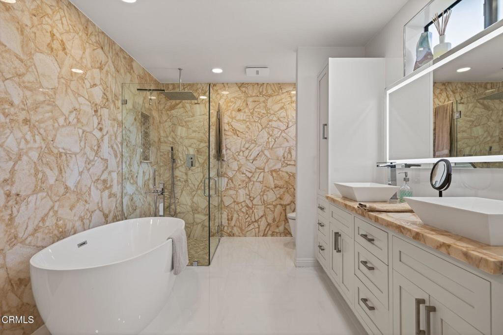 3712 Via Pacifica Walk