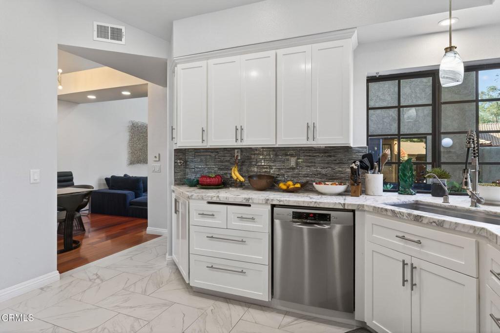 3712 Via Pacifica Walk