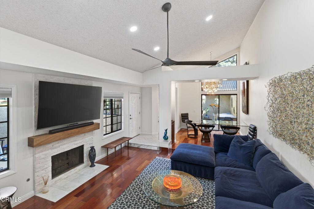 3712 Via Pacifica Walk