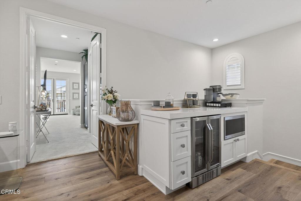 4045 Harbour Island Lane