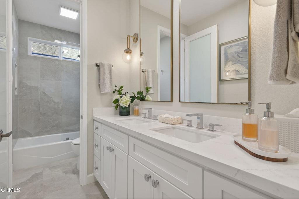 4045 Harbour Island Lane