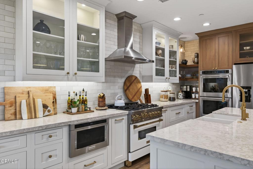 4045 Harbour Island Lane