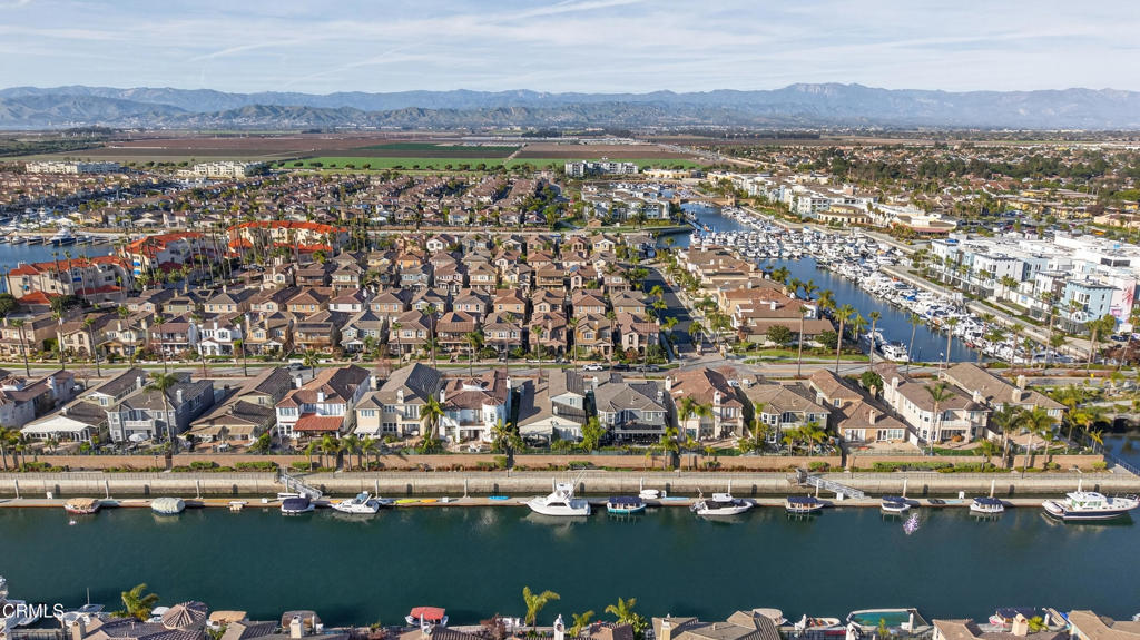 4045 Harbour Island Lane