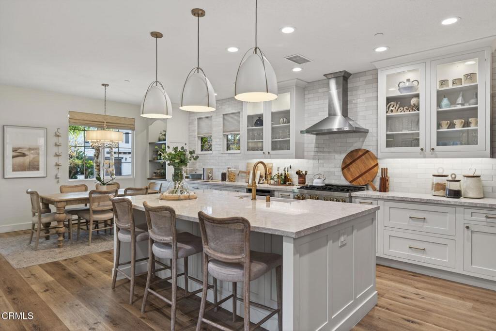 4045 Harbour Island Lane