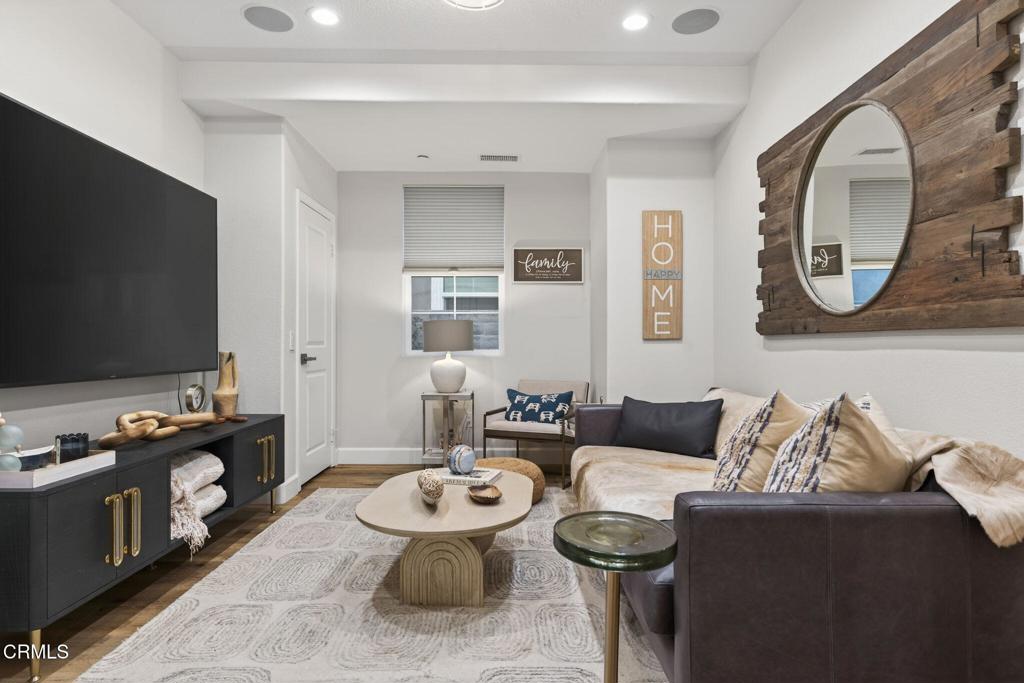 4045 Harbour Island Lane