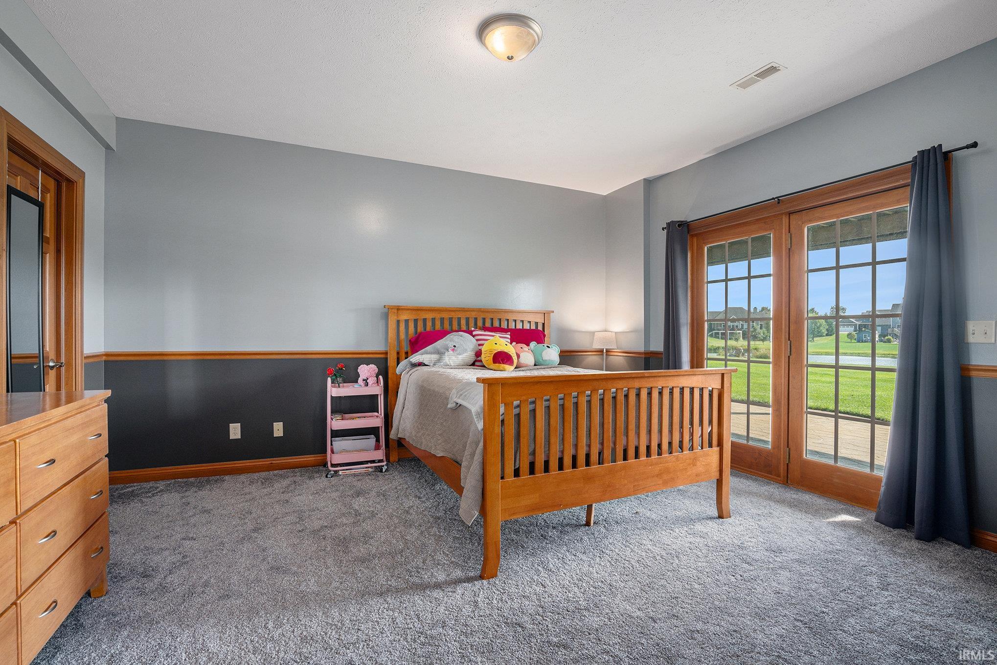 11334 Fishers Pond