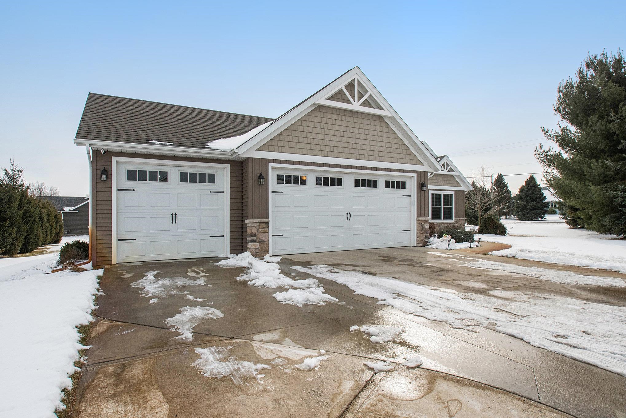 57478 Emerald Chase Lane