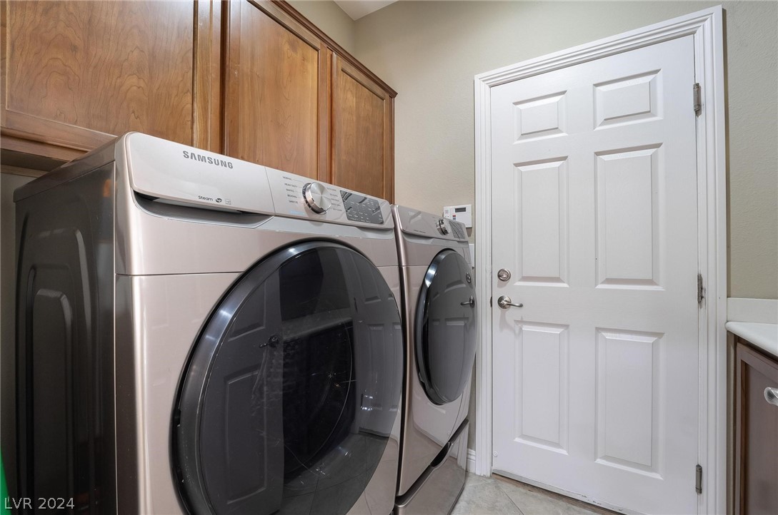 2076 Danzinger Place