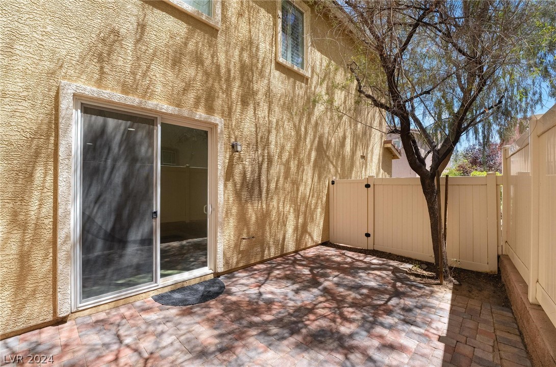 2076 Danzinger Place