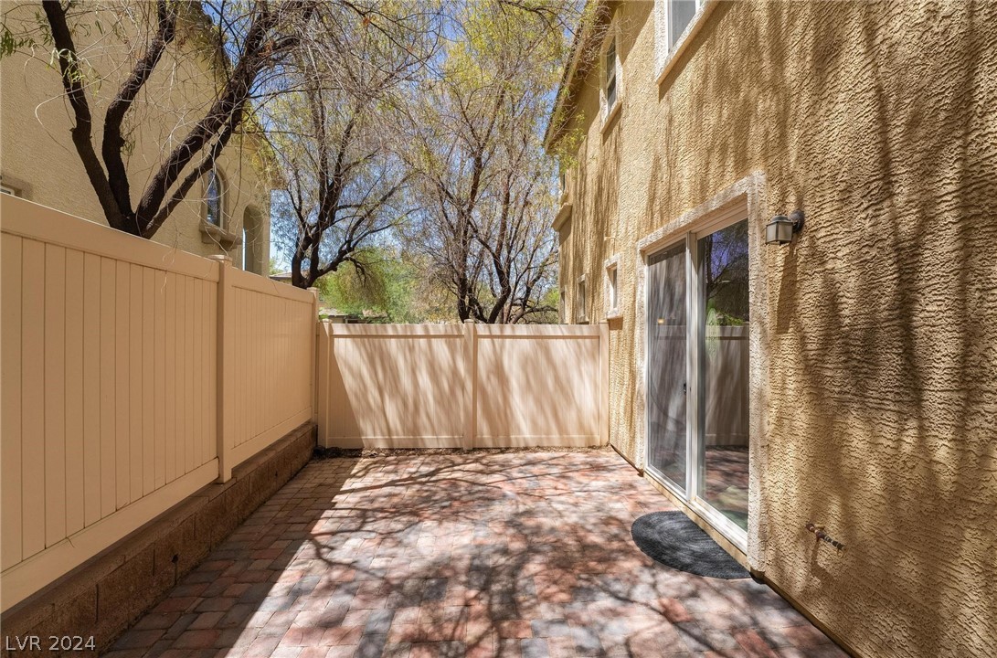 2076 Danzinger Place