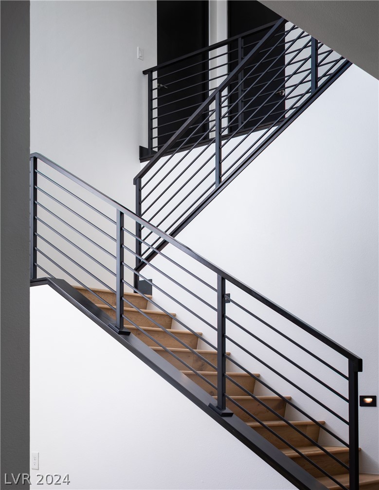 16 Canyon Shores Place