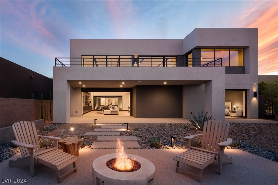 16 Canyon Shores Place