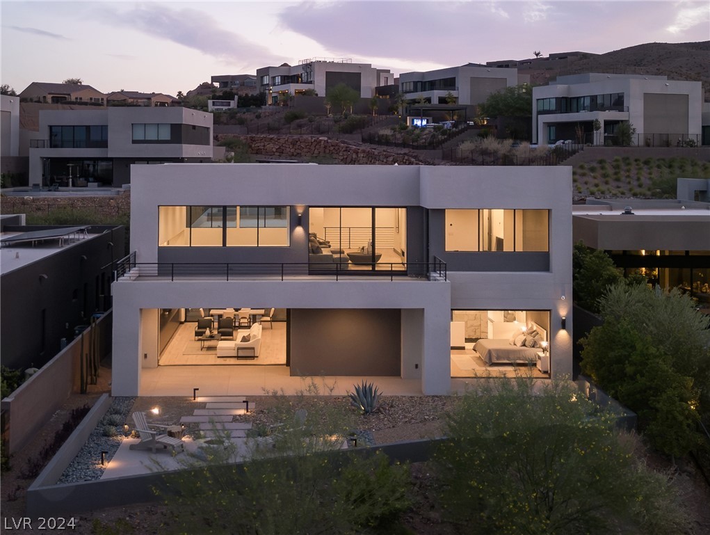 16 Canyon Shores Place