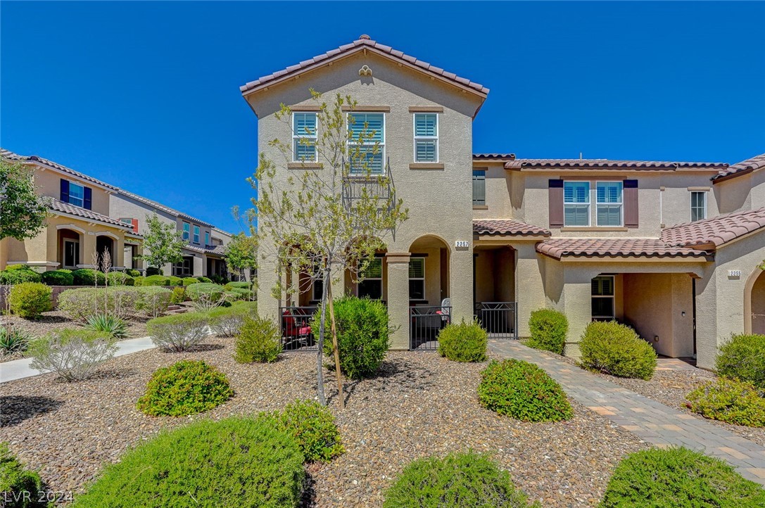 2257 Perugia Point Walk