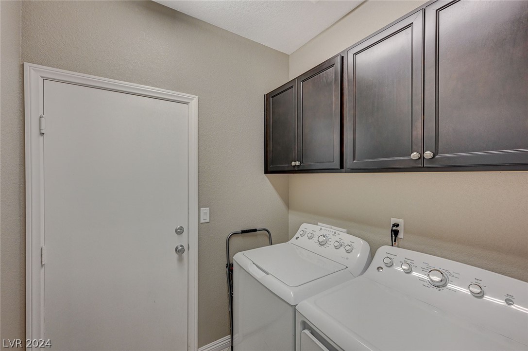 2257 Perugia Point Walk