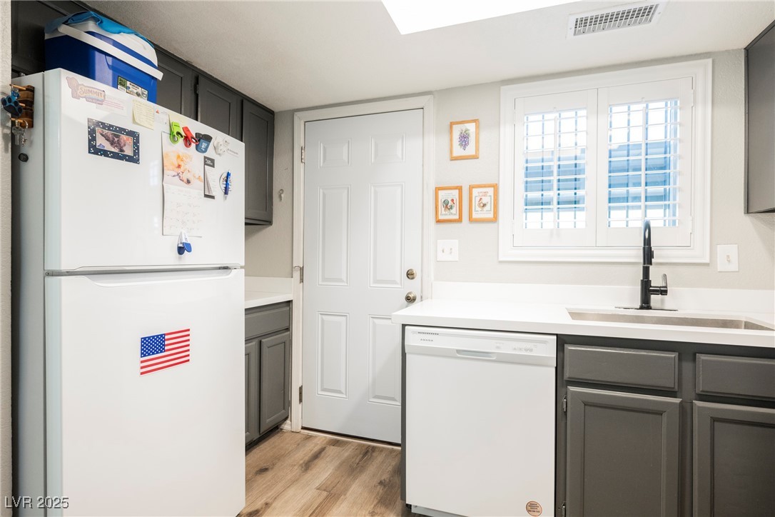 595 Sellers Place