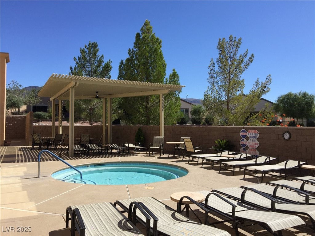 2526 Crater Rock Street