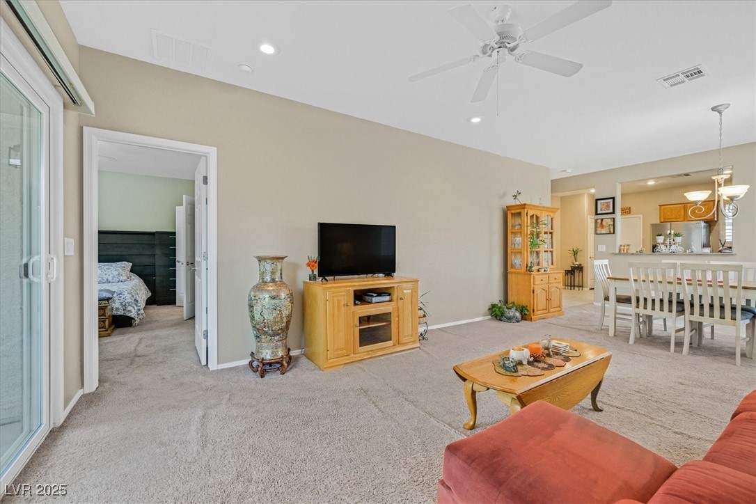 2526 Crater Rock Street