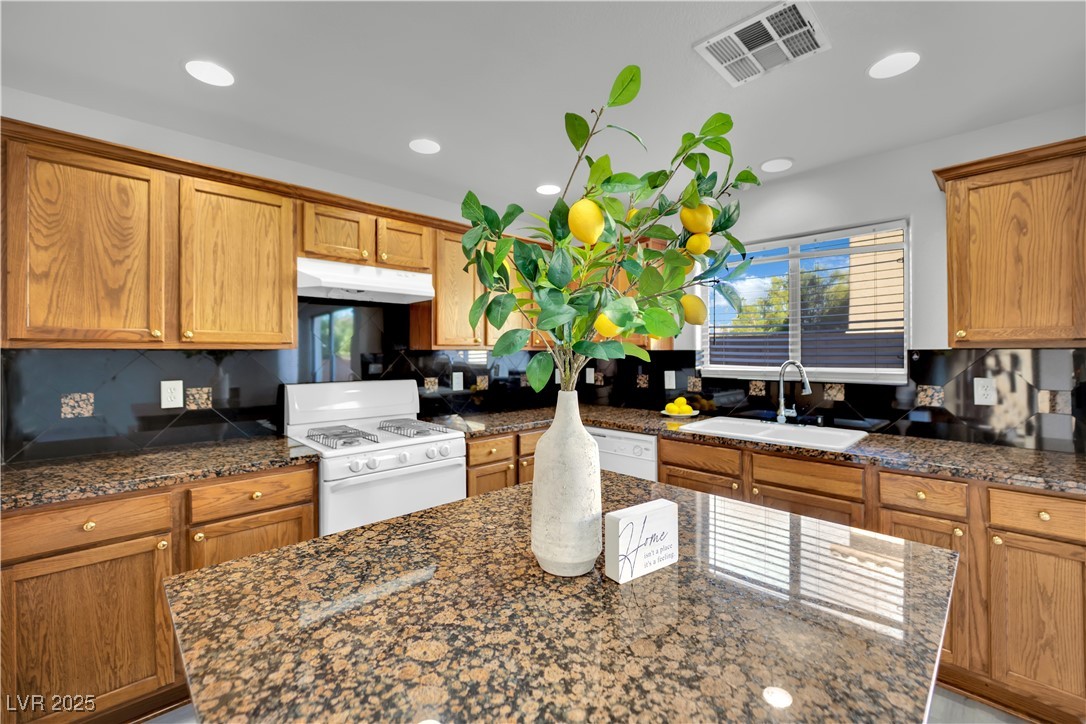 6466 Fulton Meadows Avenue