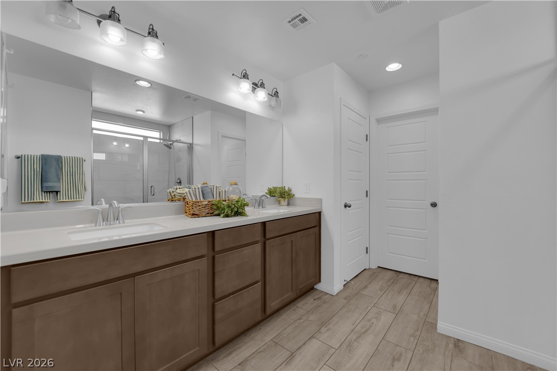 545 Sunny Pointe Street