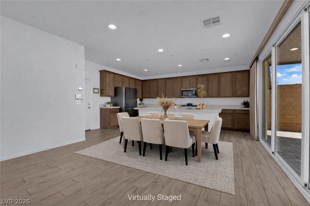 545 Sunny Pointe Street