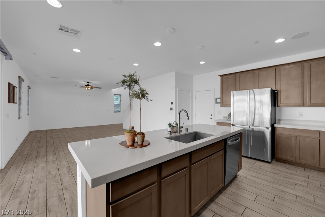 545 Sunny Pointe Street