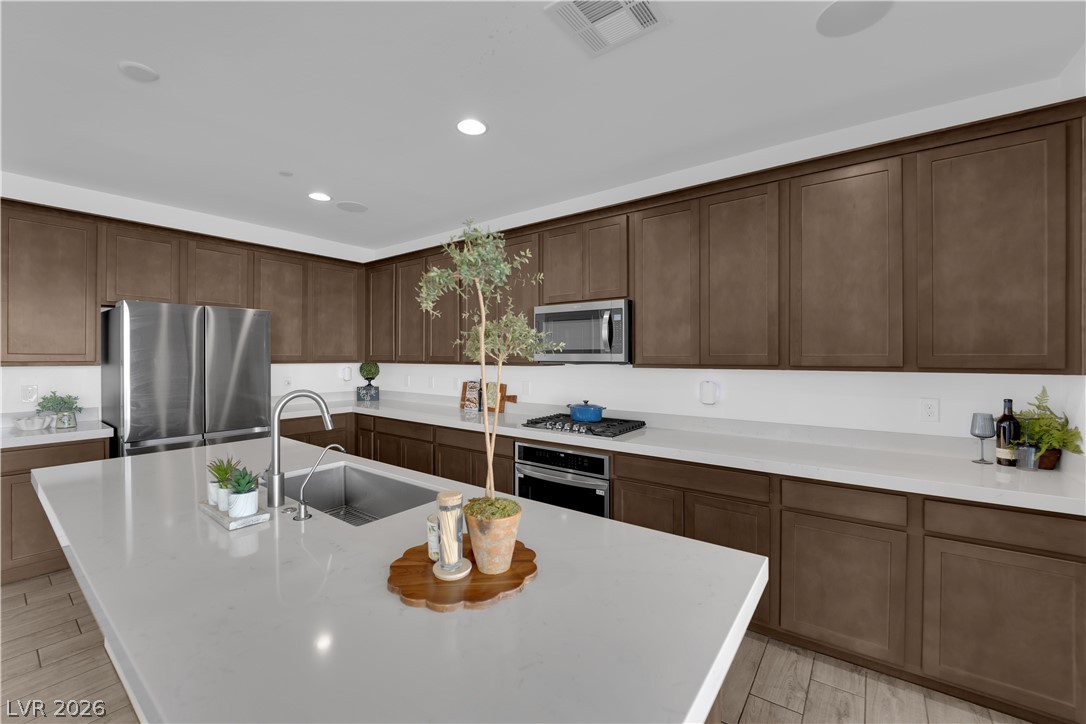 545 Sunny Pointe Street